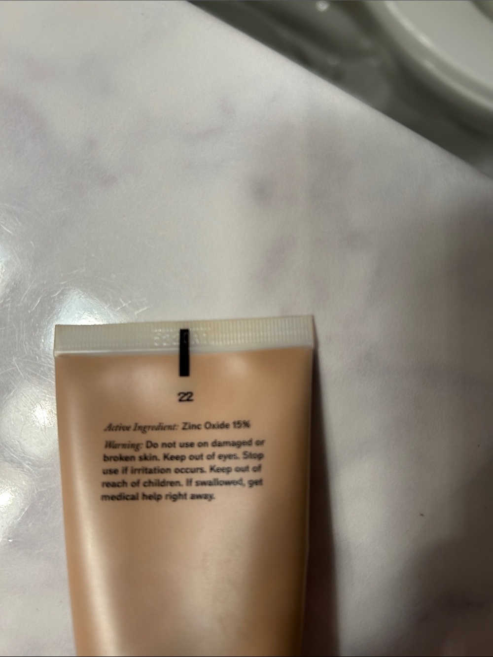 The Uniform Tinted Mineral Sunscreen SPF 45 - Color 22-light medium neutral - Picture 3 of 7